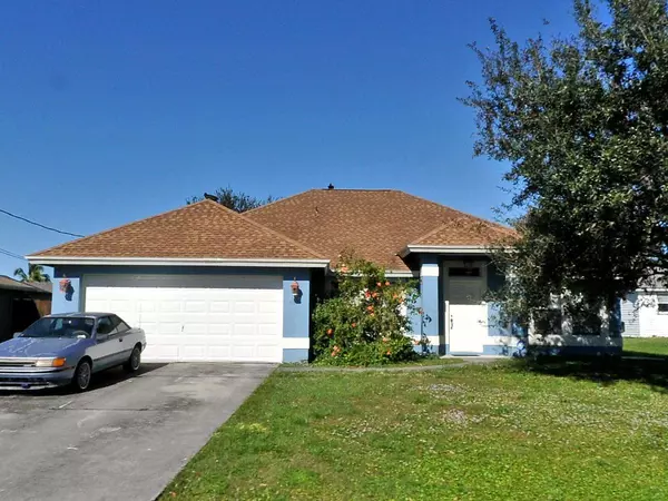 Port Saint Lucie, FL 34953,463 SW Columbus DR