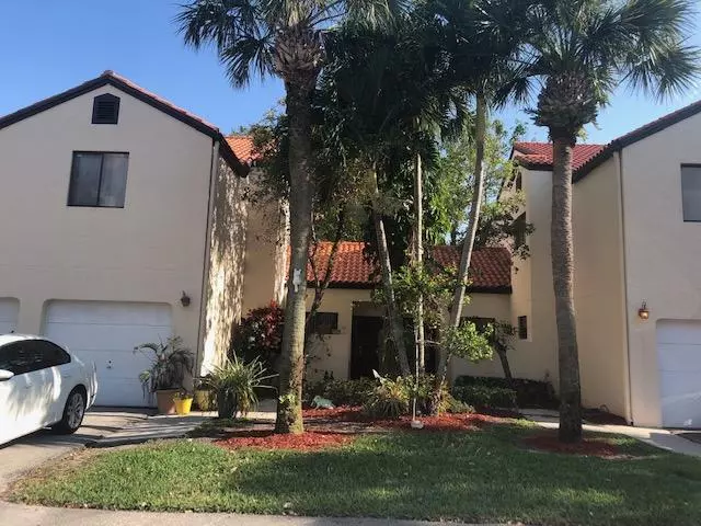 12 Via De Casas Sur 102, Boynton Beach, FL 33426