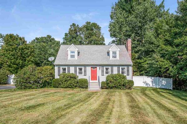 5 Rebecca DR, Londonderry, NH 03053