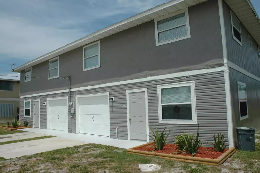 Fort Pierce, FL 34946,2844 Harson WAY