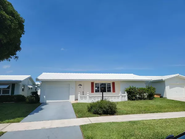 716 SW 18th ST, Boynton Beach, FL 33426