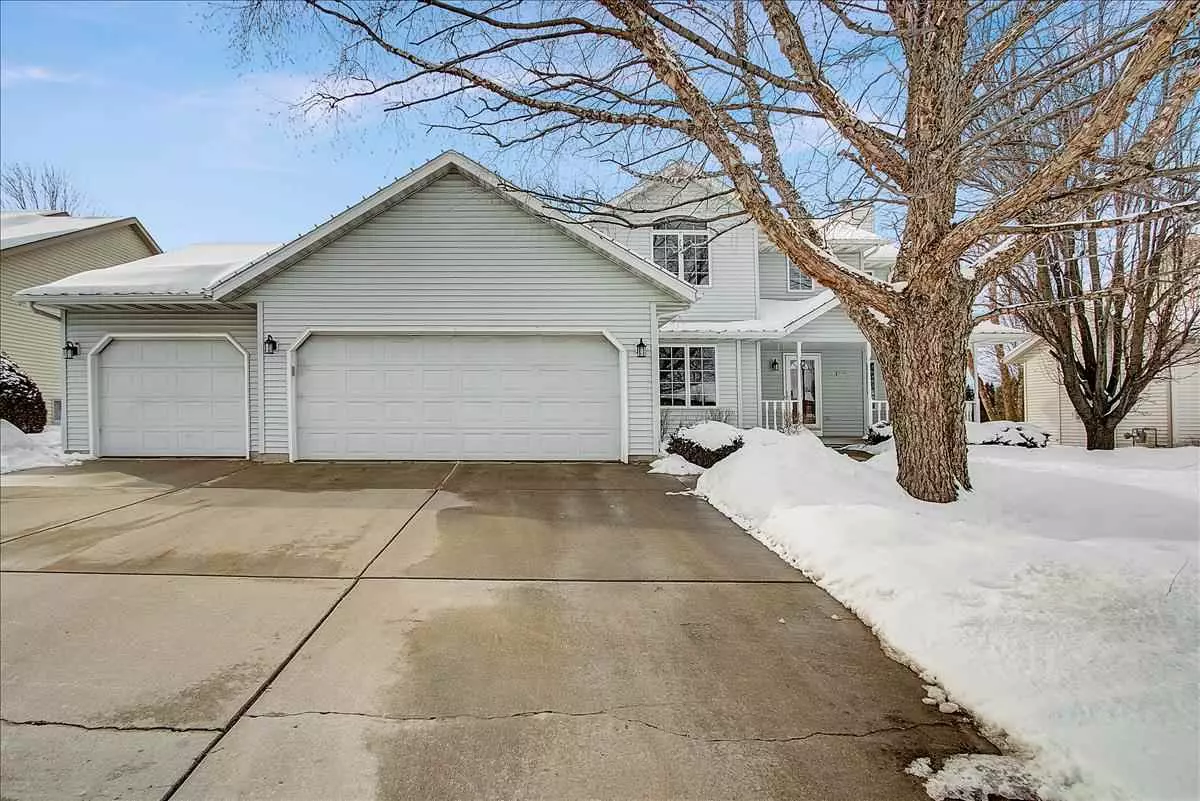 Waunakee, WI 53597,1005 Ganser Dr