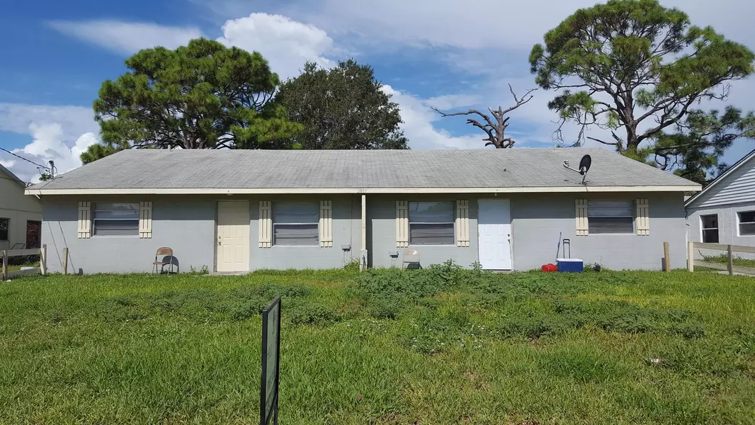 2817 Jefferson Pkwy, Fort Pierce, FL 34950