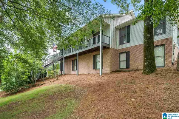 Hoover, AL 35226,2174 WOODLEDGE DR