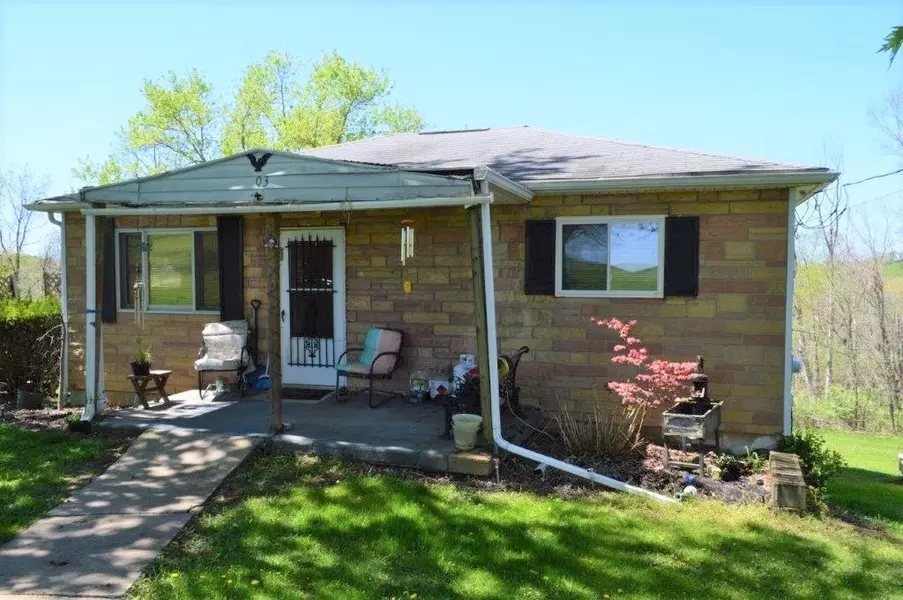 203 Ridge Rd, Avella, PA 15312