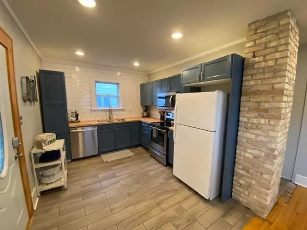 Beaver Dam, WI 53916,115 Cleveland St