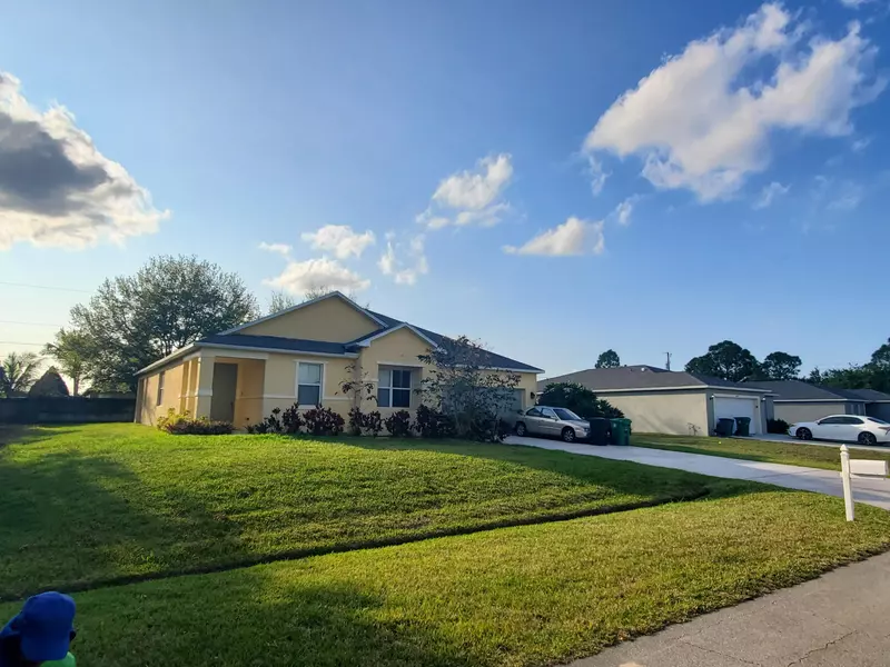 4646 SW Osborne ST, Port Saint Lucie, FL 34953