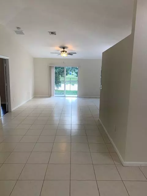 West Palm Beach, FL 33415,5684 Azalea CIR