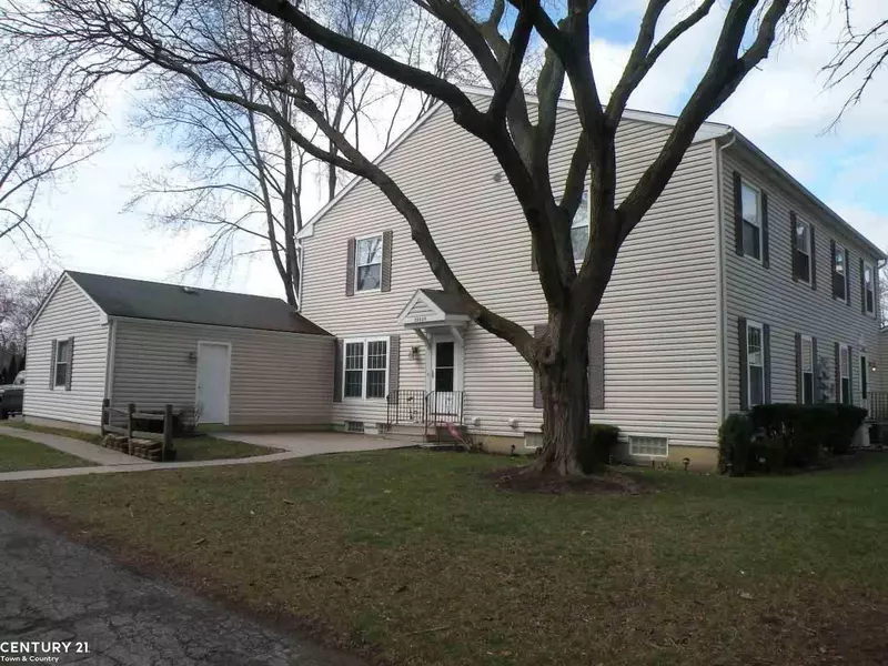 38625 Diamond Head Ct, Clinton Township, MI 48038