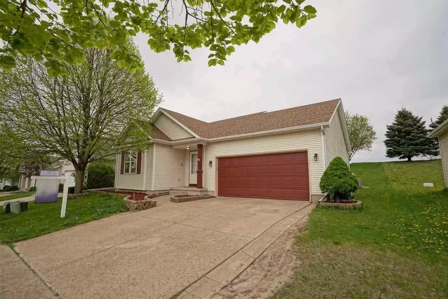 945 Tony Dr, Madison, WI 53704