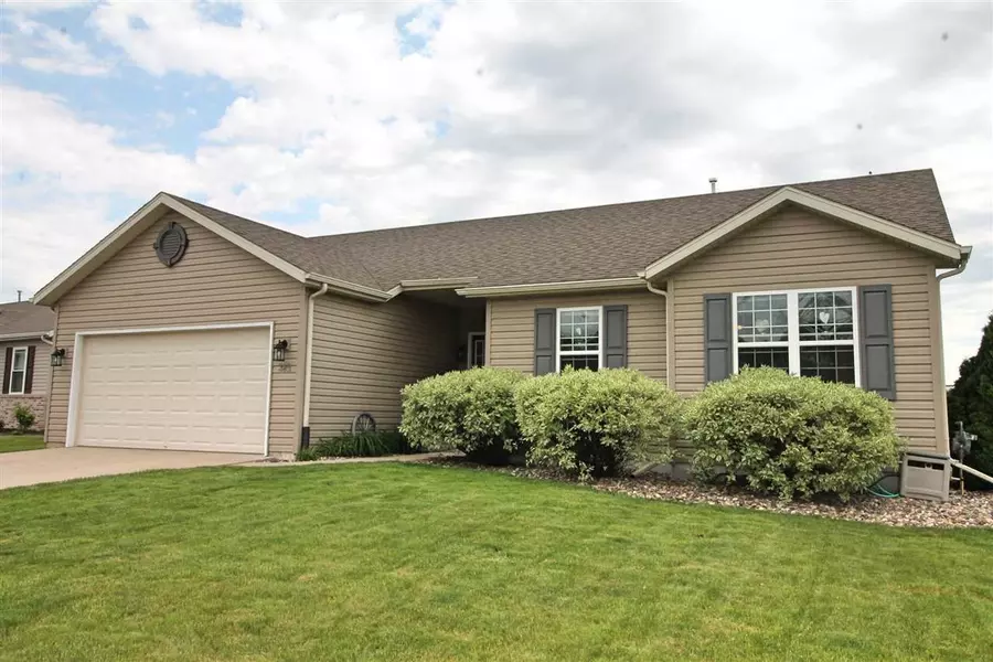 385 E Sunset Dr, Milton, WI 53563