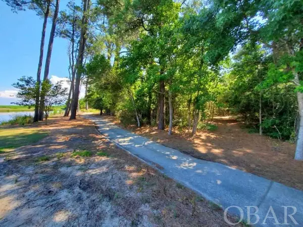 Powells Point, NC 27966,253 Kilmarlic Club #Lot 123