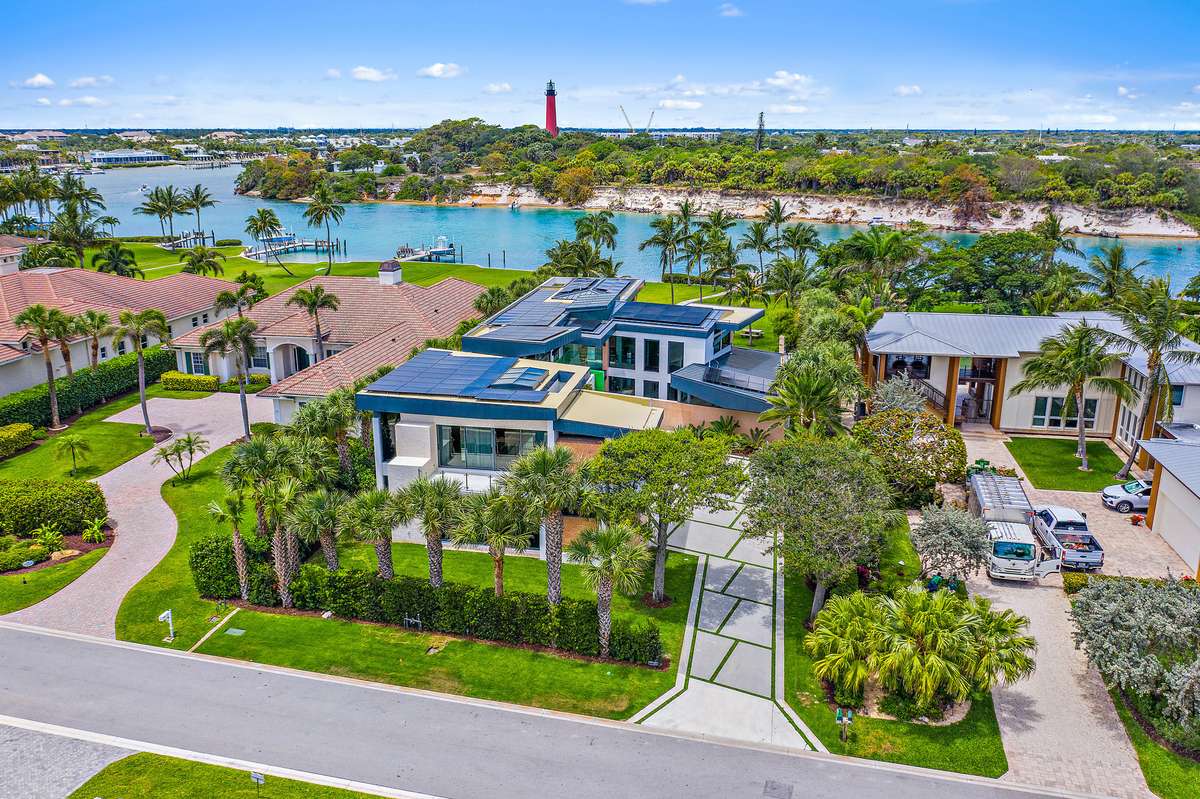 Jupiter Inlet Colony, FL 33469,100 Lighthouse DR