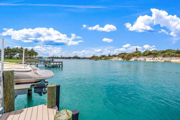 Jupiter Inlet Colony, FL 33469,100 Lighthouse DR