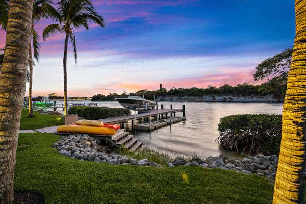 Jupiter Inlet Colony, FL 33469,100 Lighthouse DR