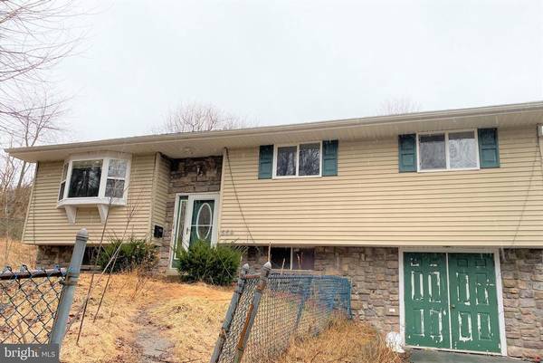 559 N 3RD ST, Minersville, PA 17954