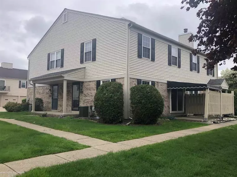 15799 N FRANKLIN, Clinton Township, MI 48038