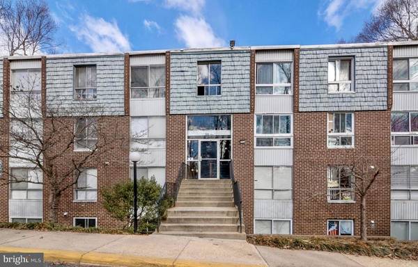 3906 BEL PRE RD #4, Silver Spring, MD 20906