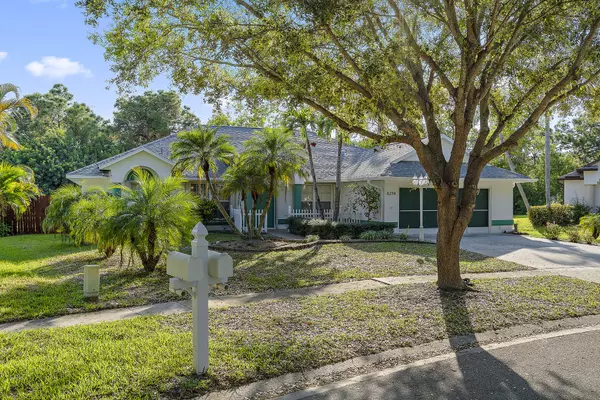 Port Saint Lucie, FL 34952,8238 Sand Pine CIR