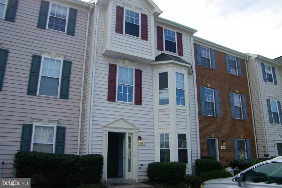 305 KIRBY ST, Manassas Park, VA 20111