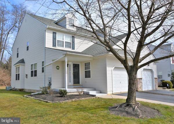 52 STEEPLECHASE CIR, Aston, PA 19014