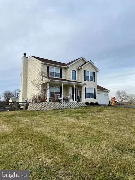 39 VICEROY DR, Falling Waters, WV 25419