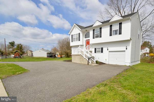 4 FERRY RD, Pennsville, NJ 08070