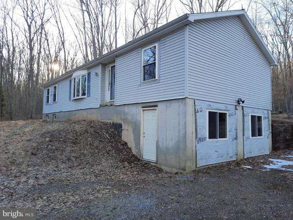 433 PACKER DR, Weatherly, PA 18255