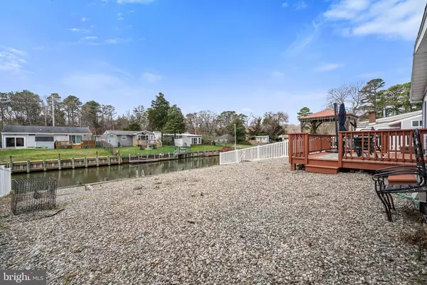 Tuckerton, NJ 08087,20 FAIRWAY DR