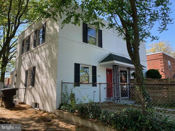 856 S IRVING ST, Arlington, VA 22204