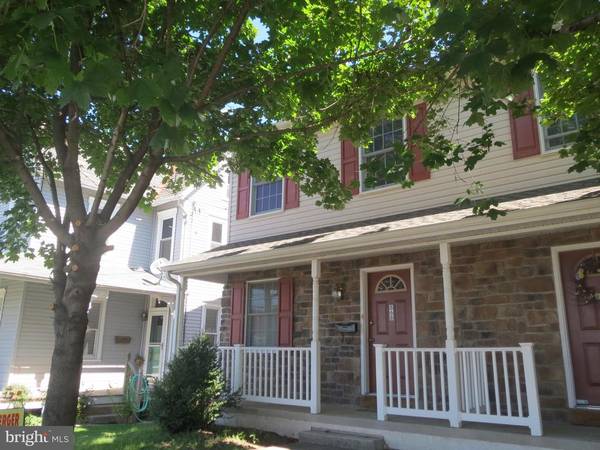 868 MAIN ST, Pennsburg, PA 18073