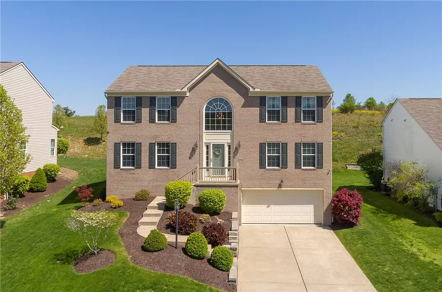 2066 Majestic Dr, Canonsburg, PA 15317