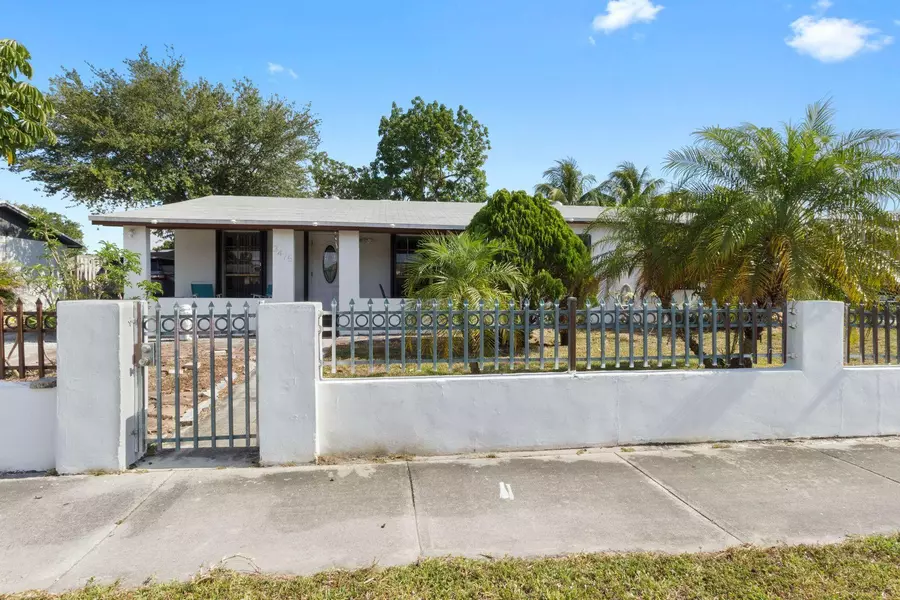 3475 NW 195th TER, Miami Gardens, FL 33056