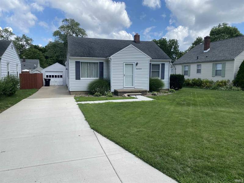 54324 Maple Lane Avenue, South Bend, IN 46635-1623