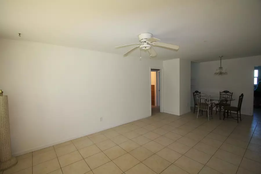 1050 E Sample RD 101, Pompano Beach, FL 33064