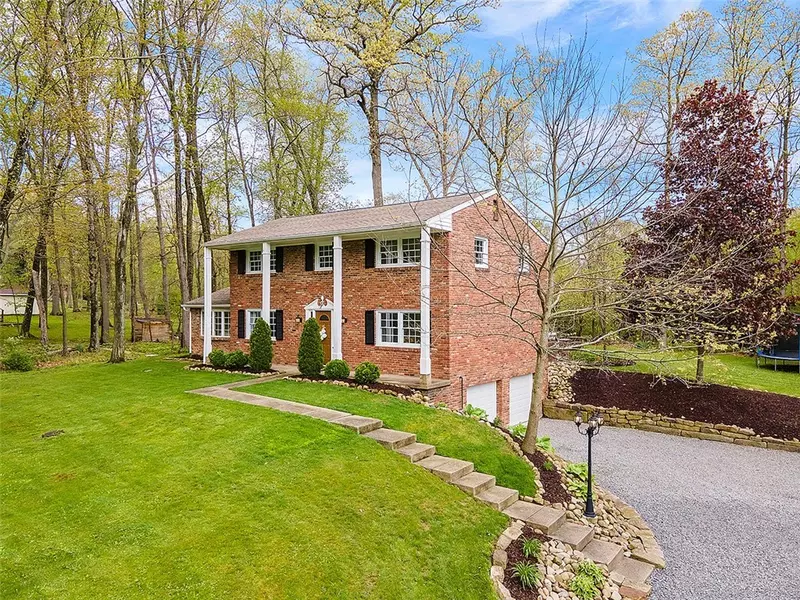 307 Brookside Dr, Baden, PA 15005