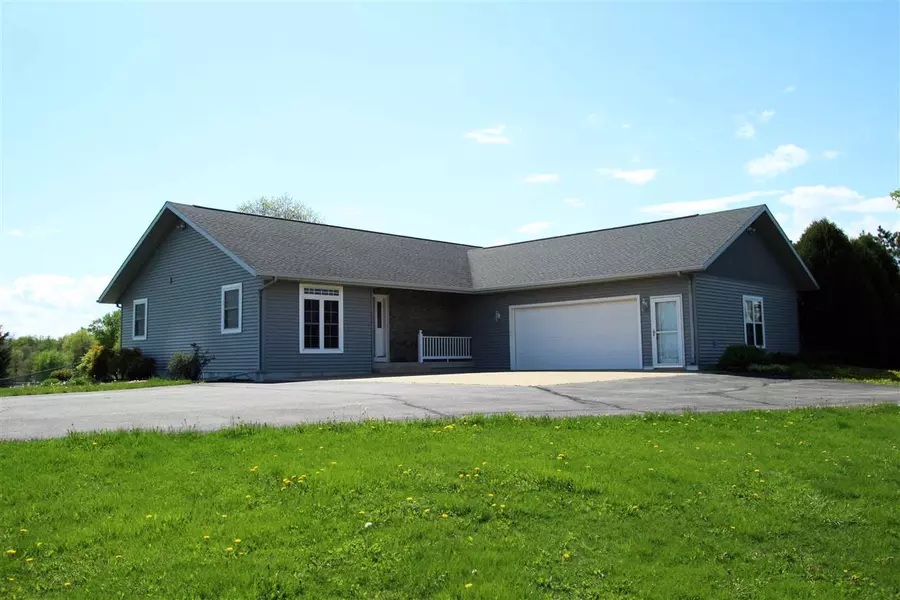 49 County Road BB, Marshall, WI 53559