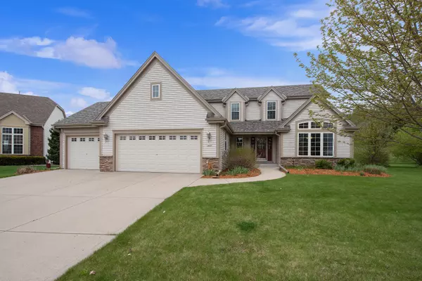 2625 Tumbleweed Cir, West Bend, WI 53095