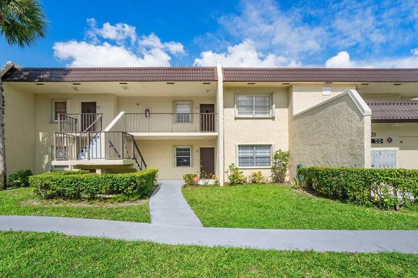 154 Lake Meryl DR 154, West Palm Beach, FL 33411