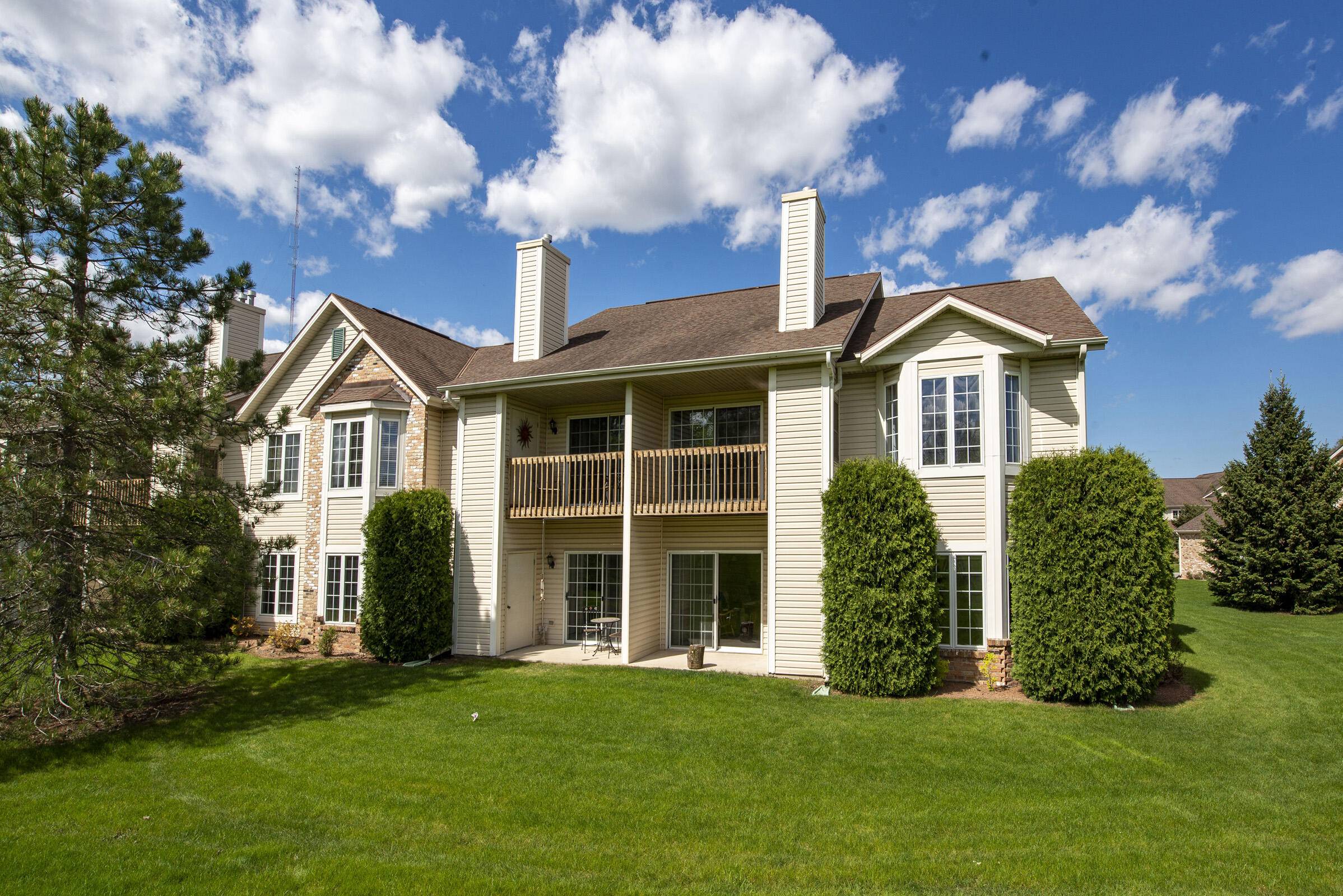 4543 S 124th St Unit A, New Berlin, WI 53151