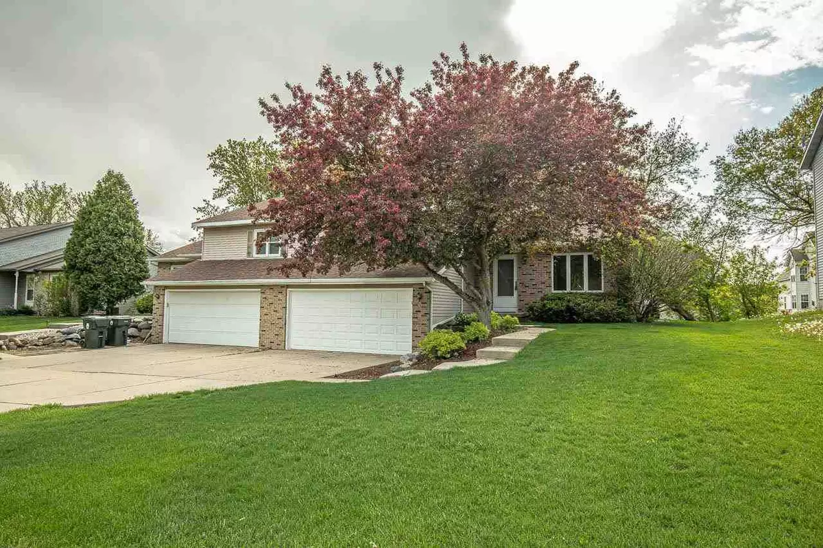 Sun Prairie, WI 53590,808 Huntington Dr