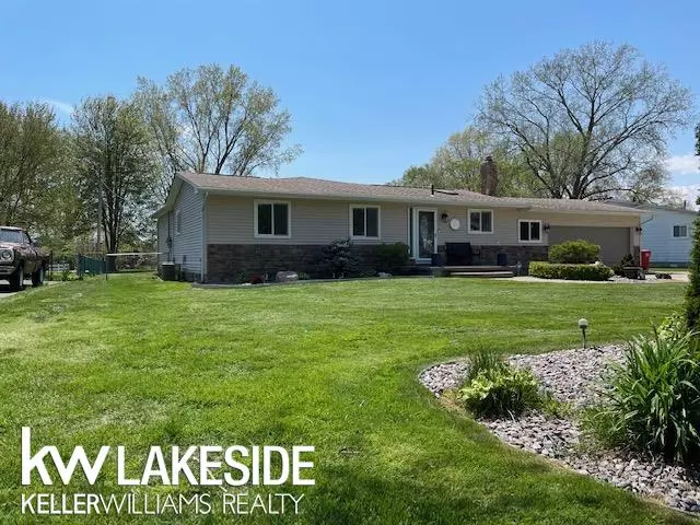 48146 Pheasant, Chesterfield Twp, MI 48047