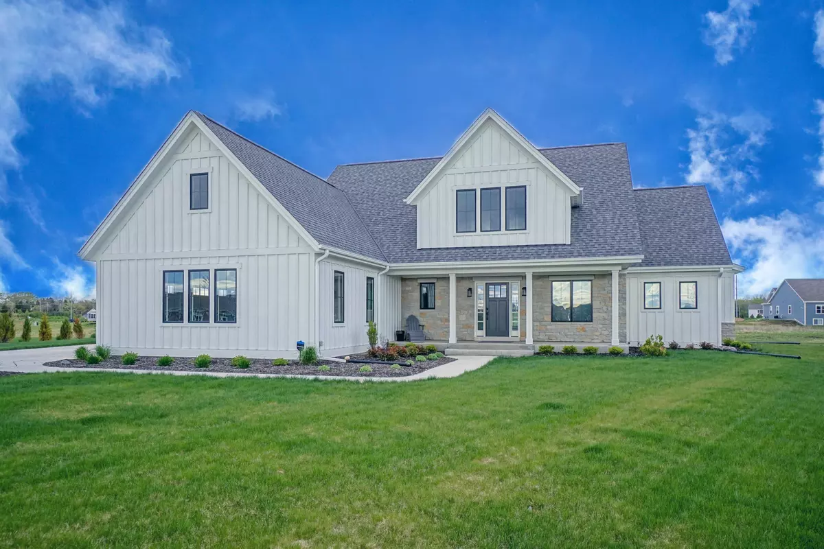 Summit, WI 53066,35177 Walleye Ct