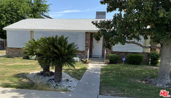 230 Cross St, Shafter, CA 93263