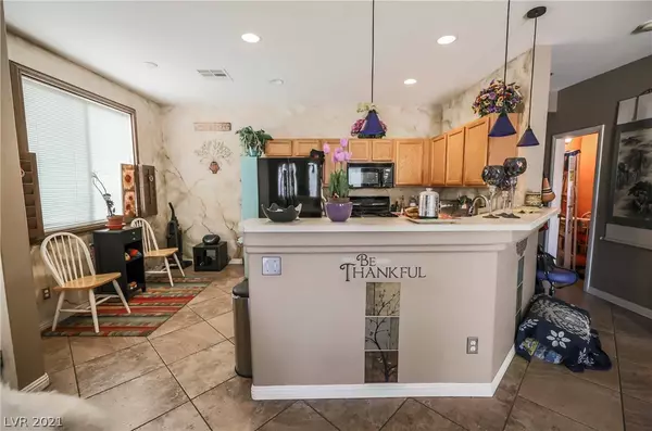 Henderson, NV 89011,6321 Lorne Green Avenue #102