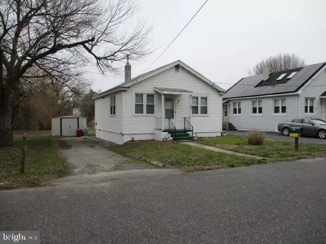 146 N DOLBOW AVE, Carneys Point, NJ 08069