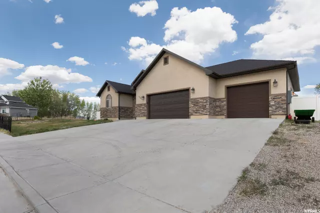 Vernal, UT 84078,1364 N 4075 W