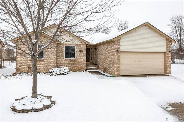 Chesterfield Twp, MI 48047,52153 HICKORY DR