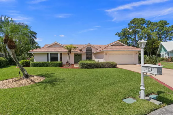 Port Saint Lucie, FL 34986,1211 SW Paradise Cove