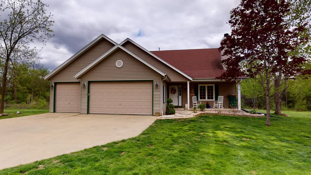 N6176 Jefferson Rd, Aztalan, WI 53038